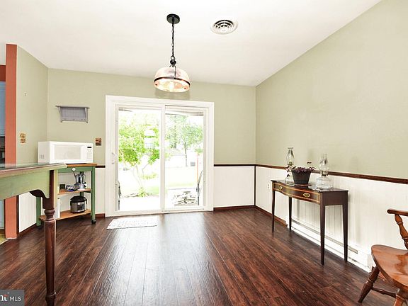 5th image of 1228 Candice Ln
