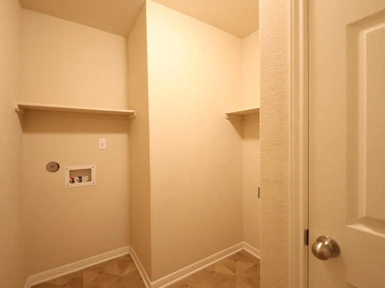 1123 Abbey Rdg — Photo 15