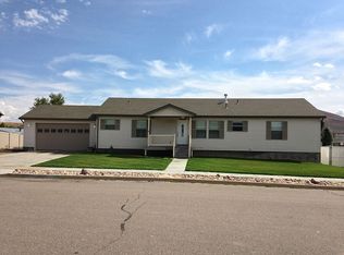 188 Gannett Dr, Evanston, WY 82930