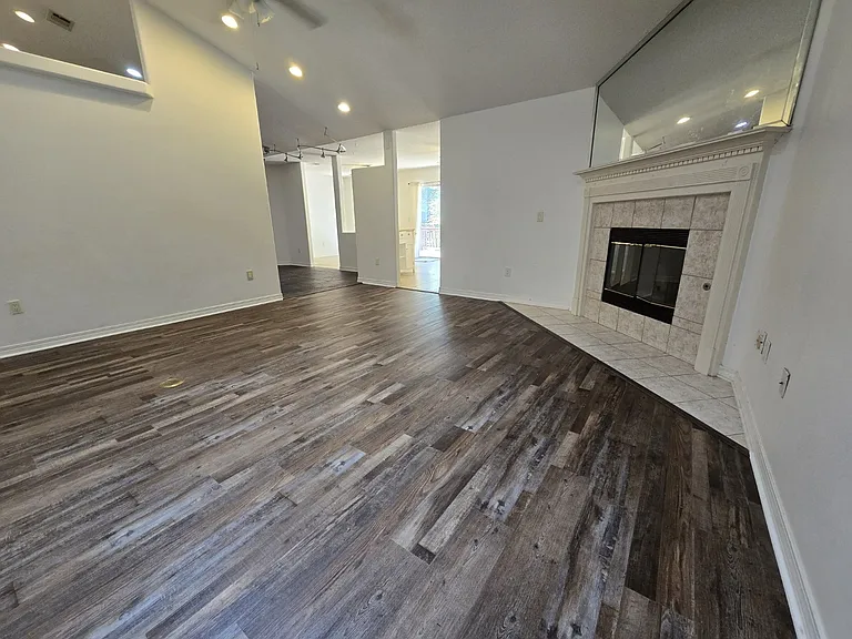 4219 Spindlewick Dr — Photo 6