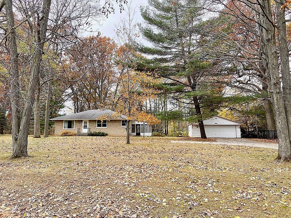 1st image of 2584 Indian Hill Dr