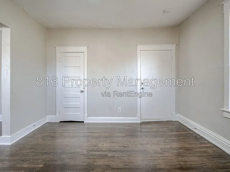 2416 E 22nd St #2W — Photo 12