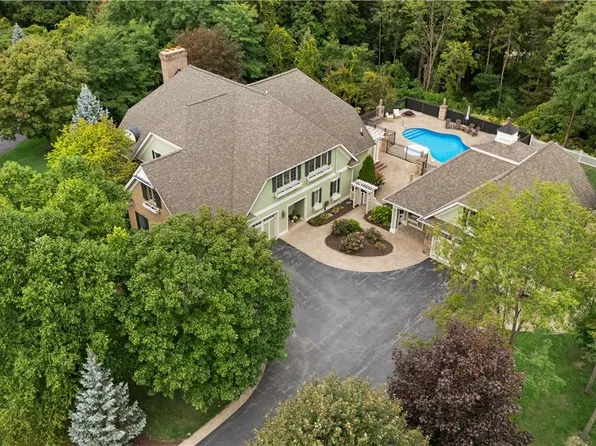 811 Knighthood Cir, Fayetteville, NY 13066