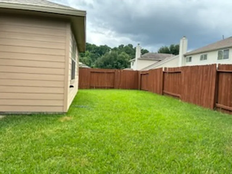 7042 Windy Run Ct — Photo 29