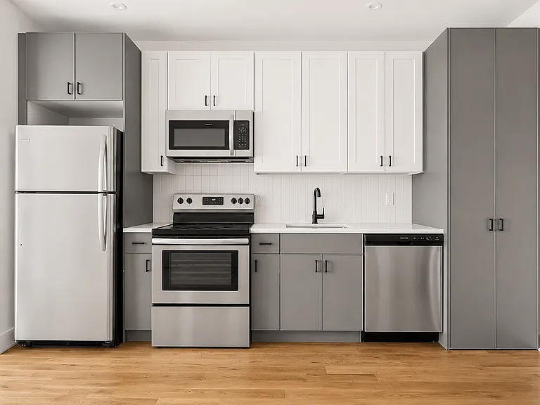 339 Cornelia St #3 — Photo 2