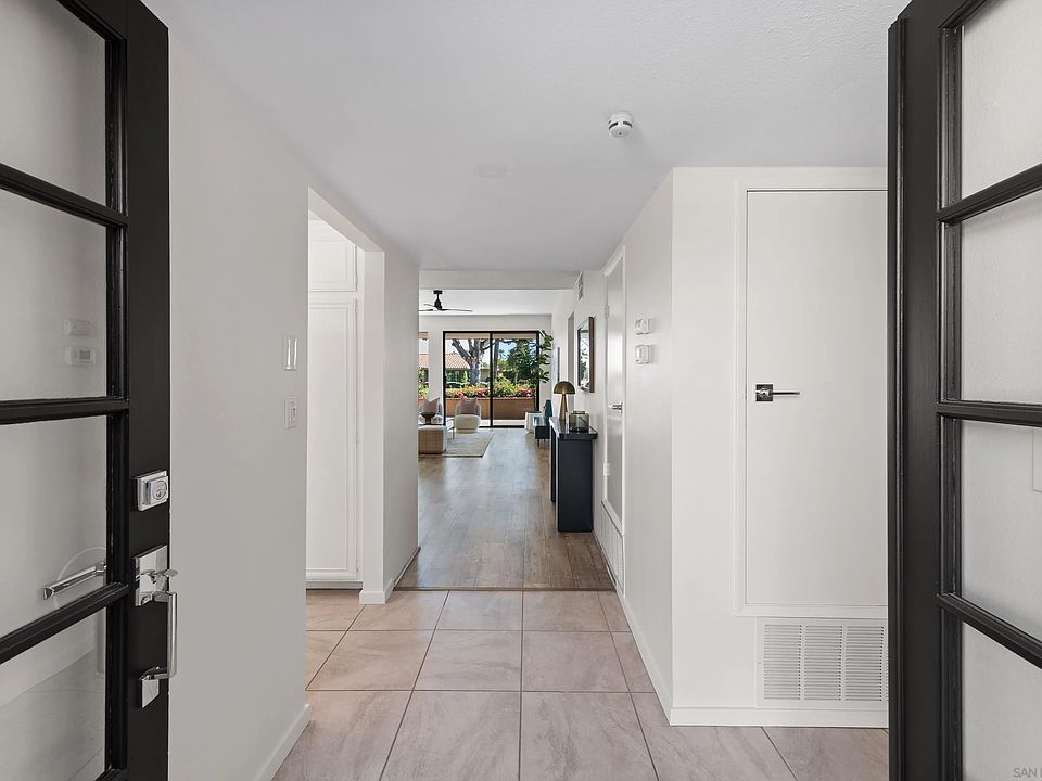 1st image of 19 Granada Dr