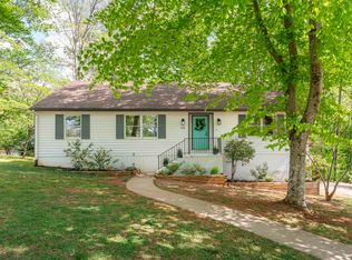 110 Carrsbrook Ct, Charlottesville, VA 22901