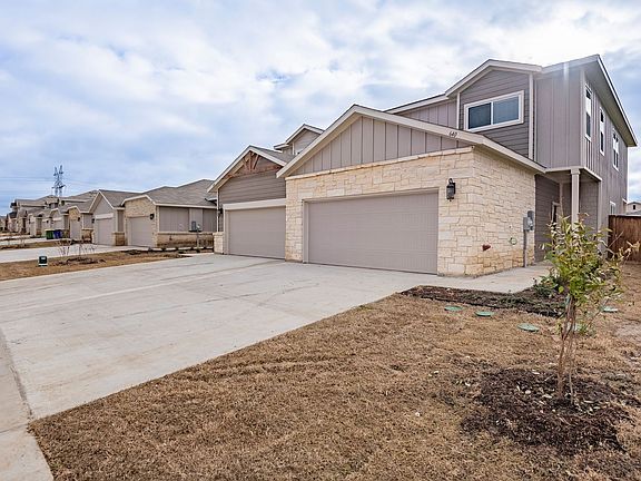 2nd image of 640 Wheatfield Dr