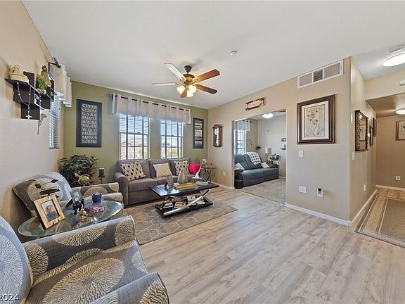 3rd image of 50 Aura De Blanco St Unit 13203