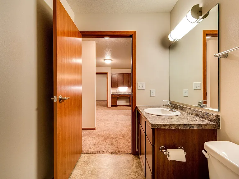 Southport Heights Apartments — Photo 49