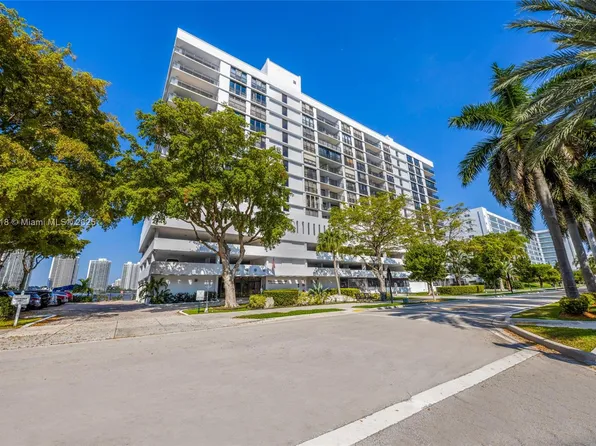 17720 N Bay Rd APT 901, Sunny Isles Beach, FL 33160