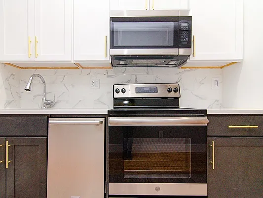 Rented by Compass | media 9