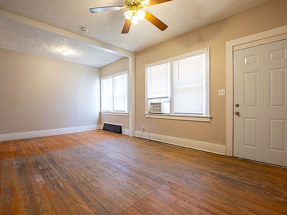 2nd image of 2202 Wirt St #3104