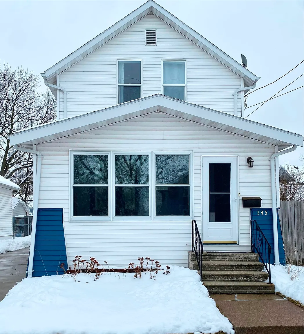 345 Bay St photo 1