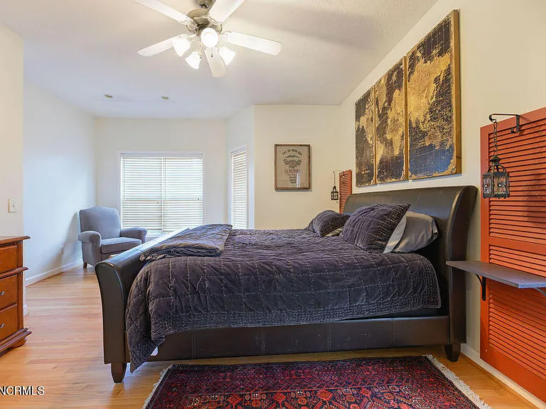 35 Bedford Cir — Photo 15