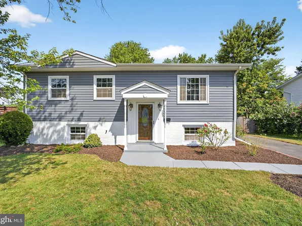 705 S Birch St, Sterling, VA 20164