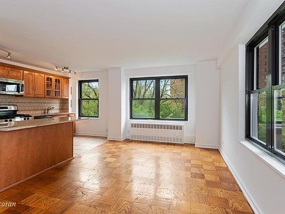 2nd image of 210 E Broadway APT H504