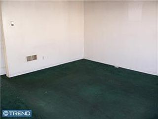 5th image of 195 Vincent Cir