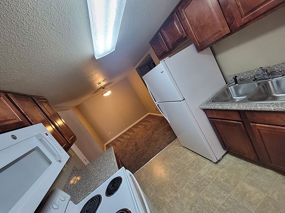 5th image of 4450 Sandy River Dr Unit 93