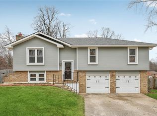 5807 Westgate St, Shawnee, KS 66216