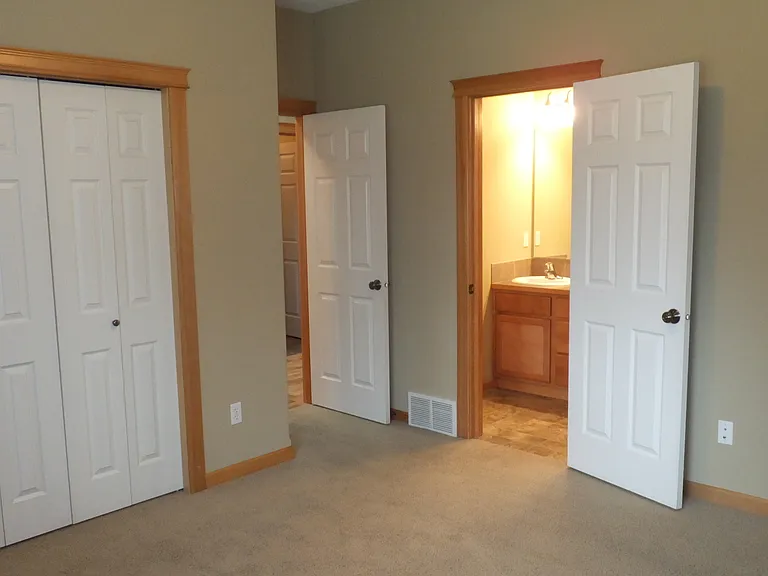 410 E Elcliff Rd — Photo 7