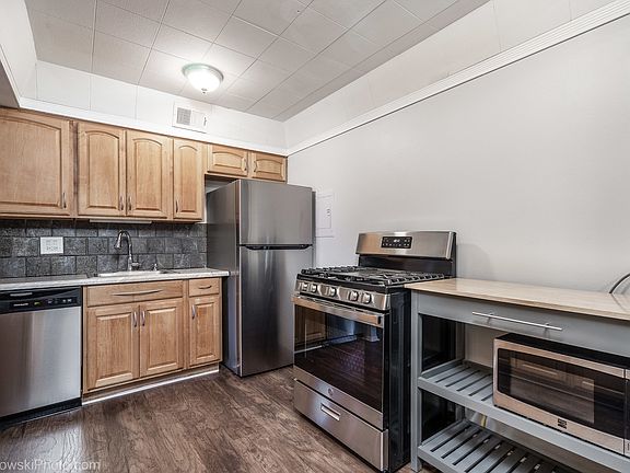 3rd image of 1704 Fayette Walk APT E