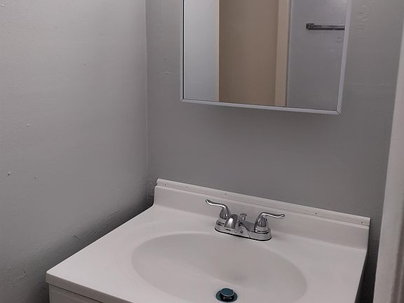 4th image of 519 Crosby St #11