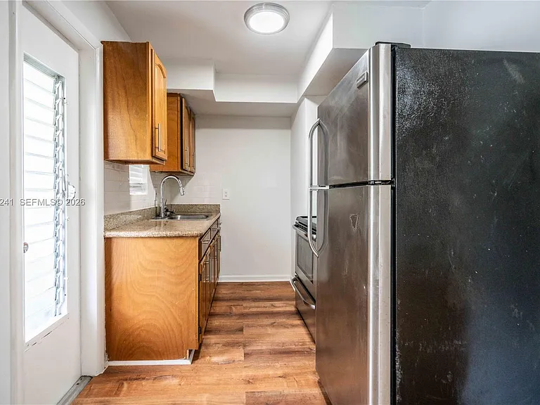 7931 East Dr #204 — Photo 8