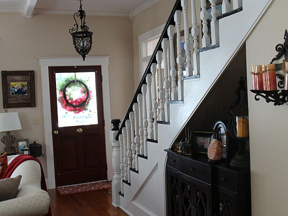 4th image of 10 Sanchez Ave
