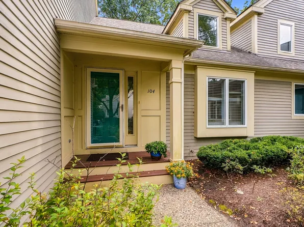 104 Dahlia Dr Unit 104, Wayland, MA 01778