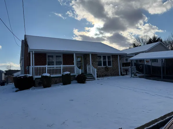 2004 3rd St, Staunton, VA 24401