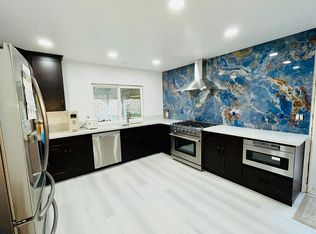 9933 Halberns Blvd, Santee, CA 92071