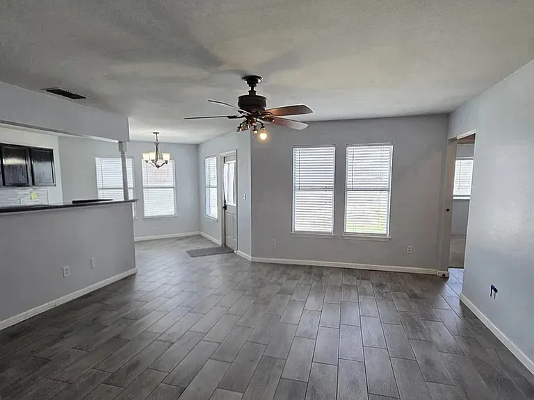 3001 Whistler Dr — Photo 3