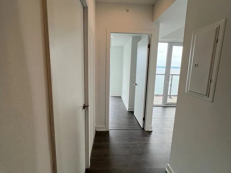 370 Martha St #1307 — Photo 8