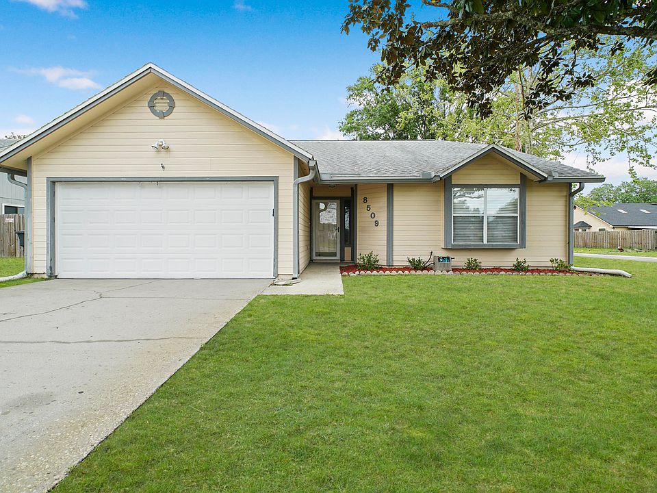 1st image of 8509 Moss Pointe Trl N