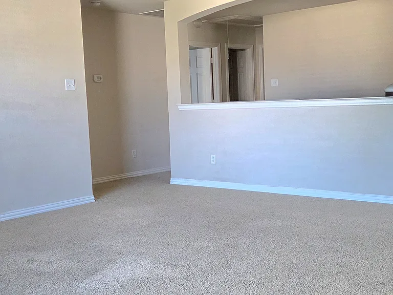 7105 Sugarplum Dr — Photo 25