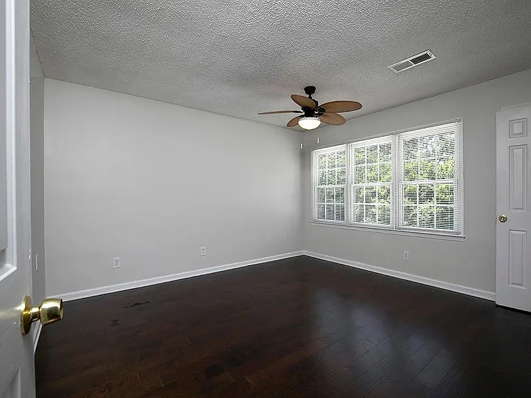 1018 Old Holcomb Bridge Rd — Photo 17
