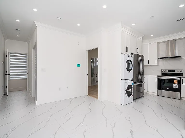 4 W 28th Ave — Photo 14