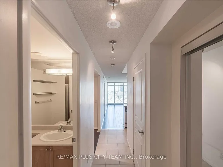 18 Yonge St #1809 — Photo 12