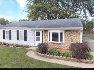 1405 Bonnie Ave, Dixon, IL 61021