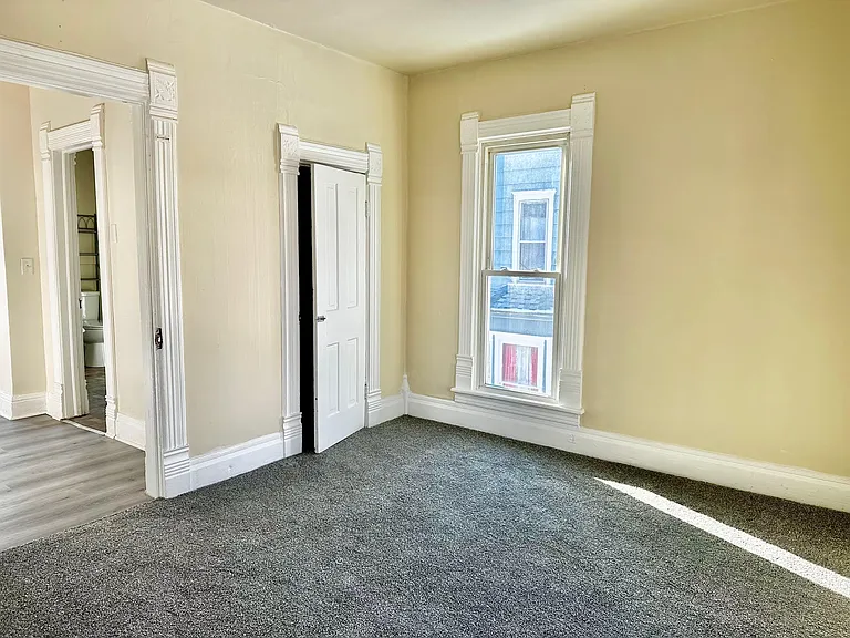 647 W Lexington Ave #C — Photo 8