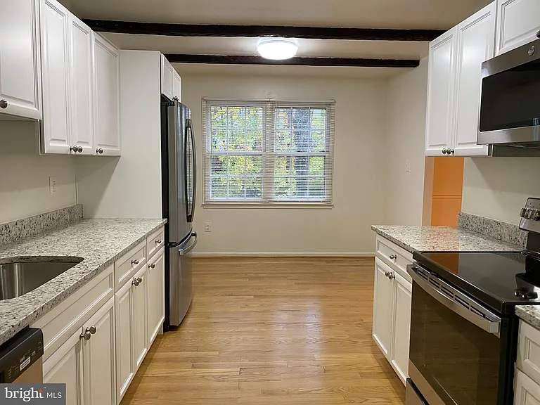 6802 Dina Leigh Ct — Photo 19