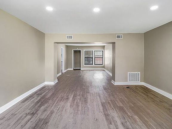 4th image of 2454 Ashley St