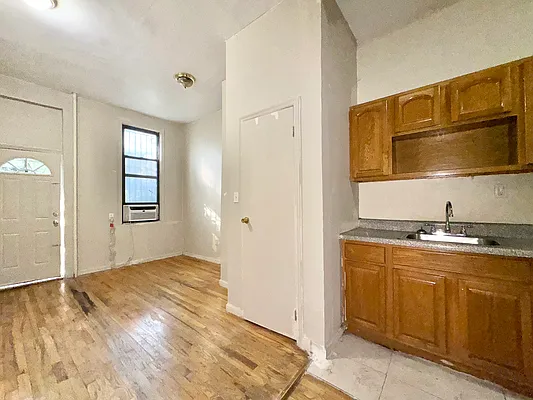 Rented by Pear NYC LLC | media 5