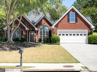 145 Graymist Ln, Loganville, GA 30052