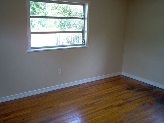 4th image of 1508 Granada Ave
