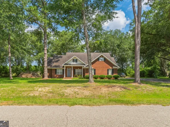 330 River Oaks Dr, Bainbridge, GA 39817