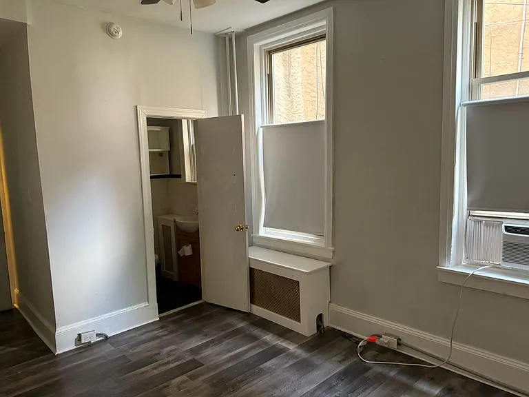 828 Corinthian Ave #1 — Photo 8