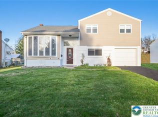 1962 Rockingham Dr, Bethlehem, PA 18018