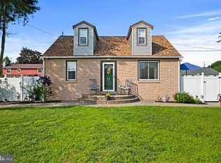 28 Eaton Rd, Pennsville, NJ 08070